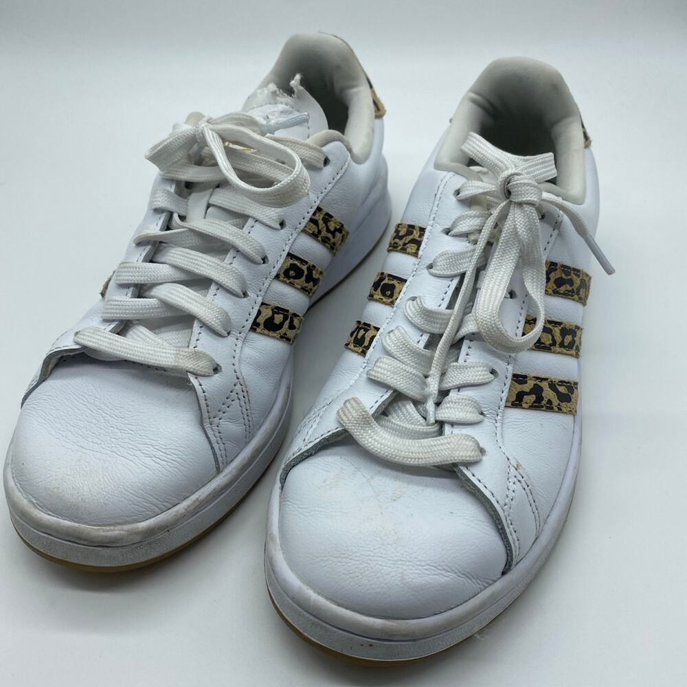Ladies Adidas Sz 7